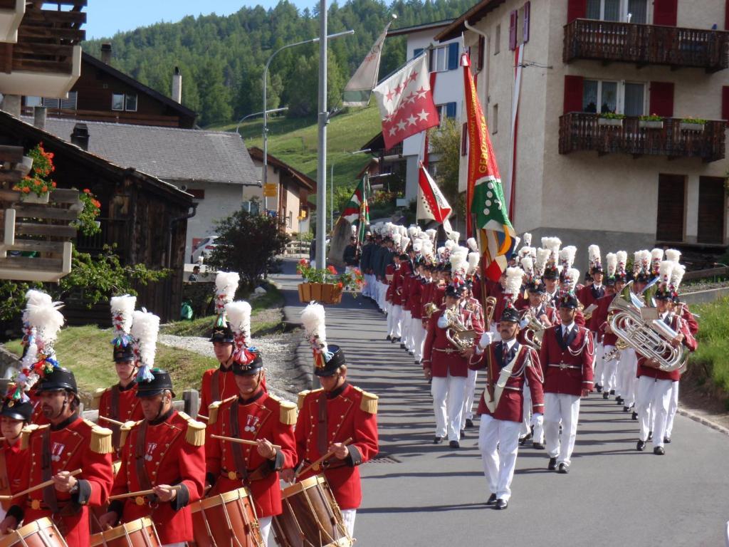 Hotel Restaurant Rothorn Visperterminen Eksteriør billede